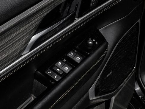 Used 2022 Jeep Wagoneer Series III w/ Premium Group I image 59