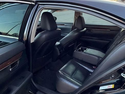 Used 2014 Lexus ES 350 w/ Luxury Package image 19