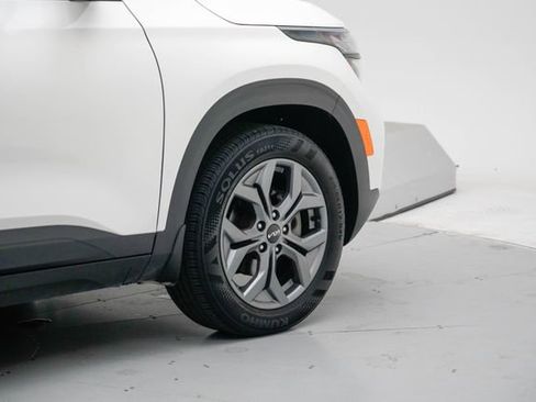 Used 2024 Kia Seltos S FWD image 8