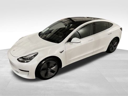 Used 2020 Tesla Model 3 Standard Range Plus image 9