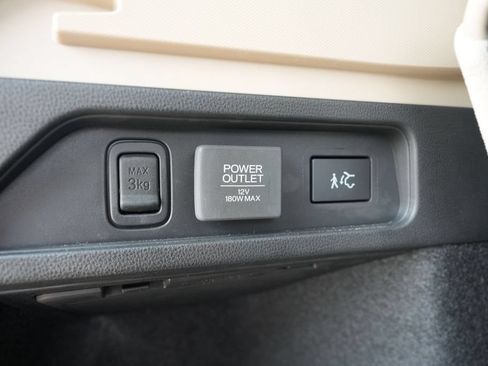 Used 2025 Acura MDX SH-AWD w/ Technology Package image 12