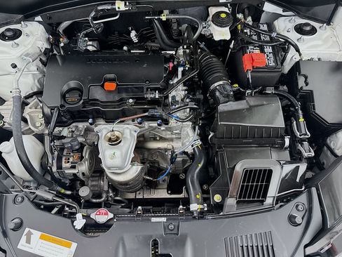 Certified 2026 Honda HR-V Sport image 10