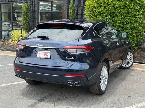Used 2022 Maserati Levante GT AWD/4WD image 12