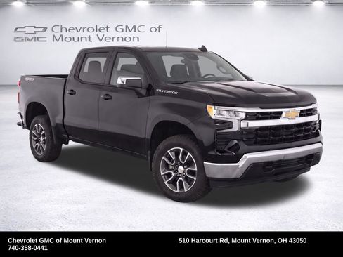 Used 2023 Chevrolet Silverado 1500 LT AWD/4WD image 18