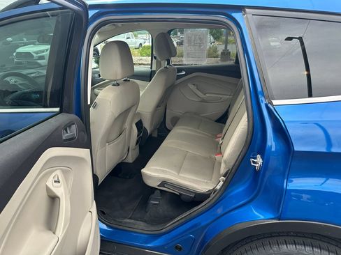 Used 2017 Ford Escape SE w/ Equipment Group 201A AWD/4WD image 14