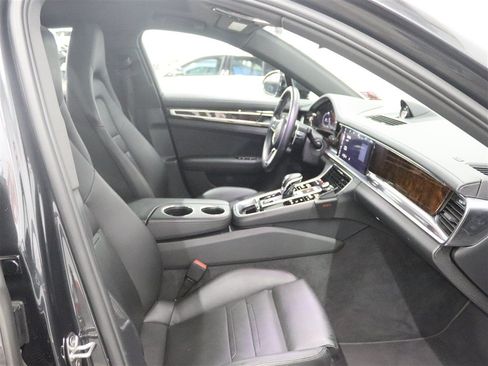 Used 2020 Porsche Panamera 4S AWD/4WD image 30