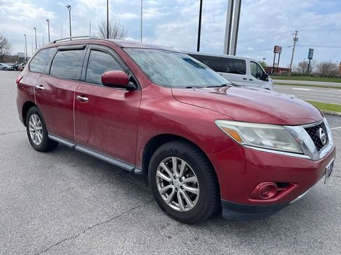 Used 2016 Nissan Pathfinder S image 2