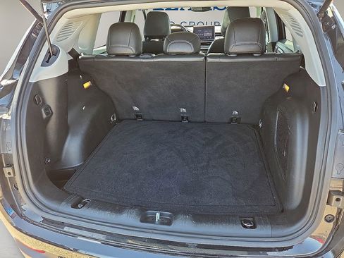 Used 2022 Jeep Compass Latitude w/ Sun and Sound Group image 18