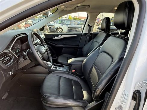 Used 2022 Ford Escape SEL image 6