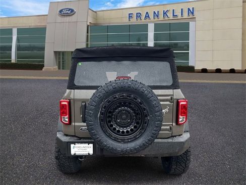 New 2025 Ford Bronco 4-Door image 6