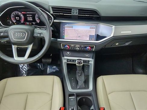 Used 2024 Audi Q3 2.0T Premium Plus image 35