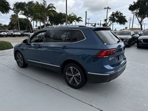 Used 2018 Volkswagen Tiguan SE AWD/4WD image 12