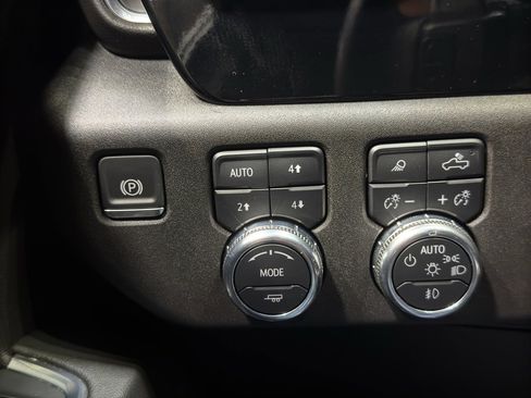 Used 2024 GMC Sierra 1500 Elevation w/ Elevation Premium Package image 36