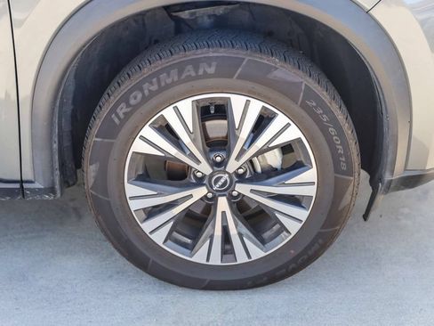 Used 2023 Nissan Rogue SV FWD image 5