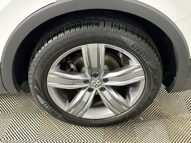 Used 2021 Volkswagen Tiguan SEL FWD image 22
