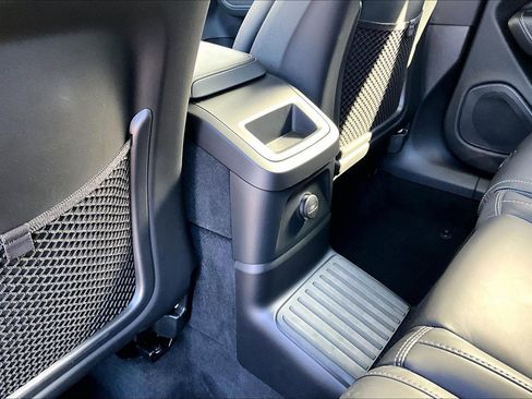 Used 2022 Volvo XC60 T8 Inscription w/ Advanced Package image 34