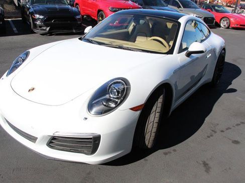 Used 2017 Porsche 911 Carrera image 4