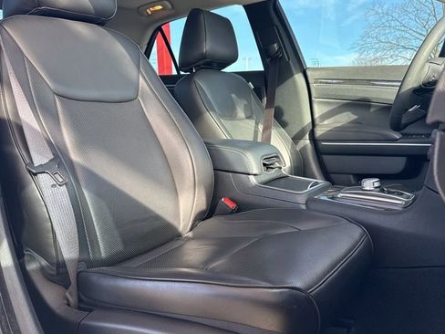 Certified 2023 Chrysler 300 Touring L w/ Popular Equipment Group image 34