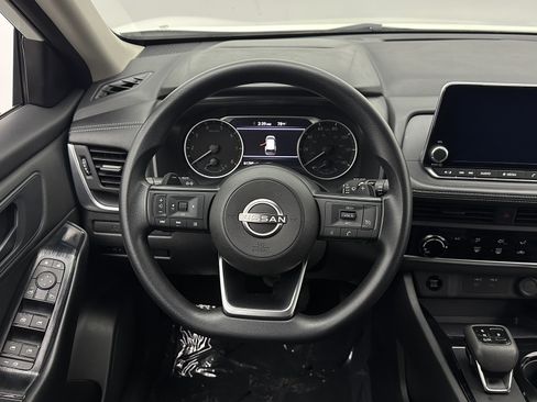 Used 2024 Nissan Rogue S AWD/4WD image 27