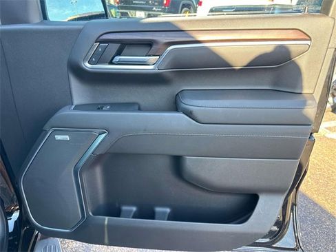 Used 2022 GMC Sierra 1500 SLT image 17