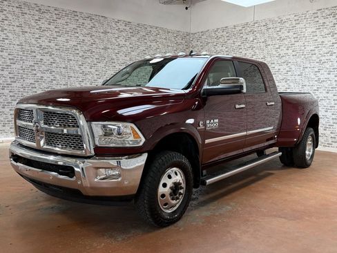 Used 2017 RAM 3500 Laramie image 3