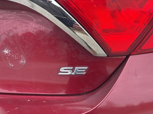 Used 2016 Toyota Camry SE w/ Moonroof Package image 28