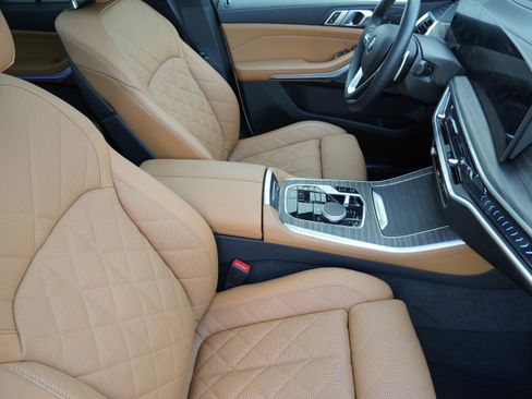 Used 2025 BMW X5 xDrive40i image 12