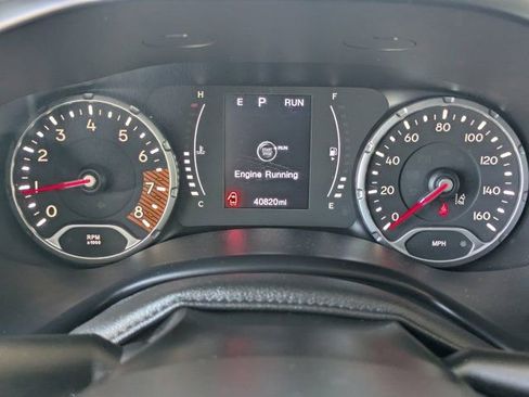 Used 2023 Jeep Renegade Latitude image 24