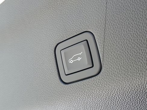 Used 2026 GMC Yukon Elevation w/ Elevation Premium Package RWD image 11