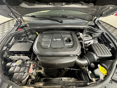 Used 2018 Jeep Grand Cherokee Laredo AWD/4WD image 11