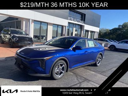 New 2025 Kia K4 LXS