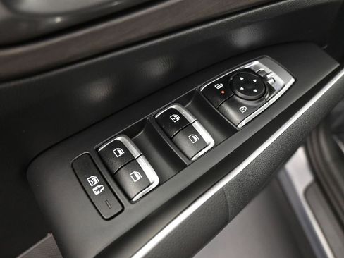 Used 2024 Kia Sorento X-Line EX image 4