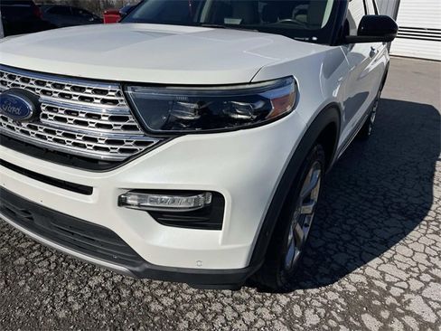 Used 2020 Ford Explorer Platinum w/ Premium Technology Package image 9