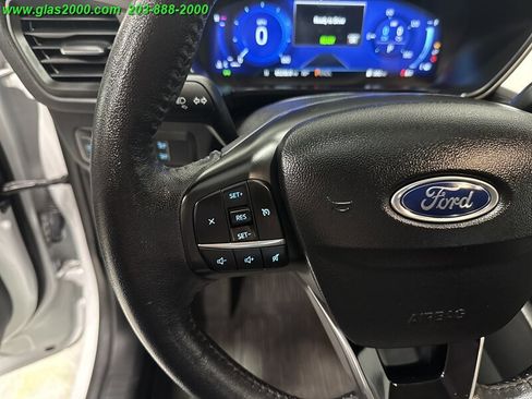 Used 2020 Ford Escape SE Sport image 21