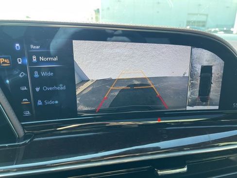 Used 2024 Cadillac Escalade Sport Platinum w/ LPO, ONYX Package image 20