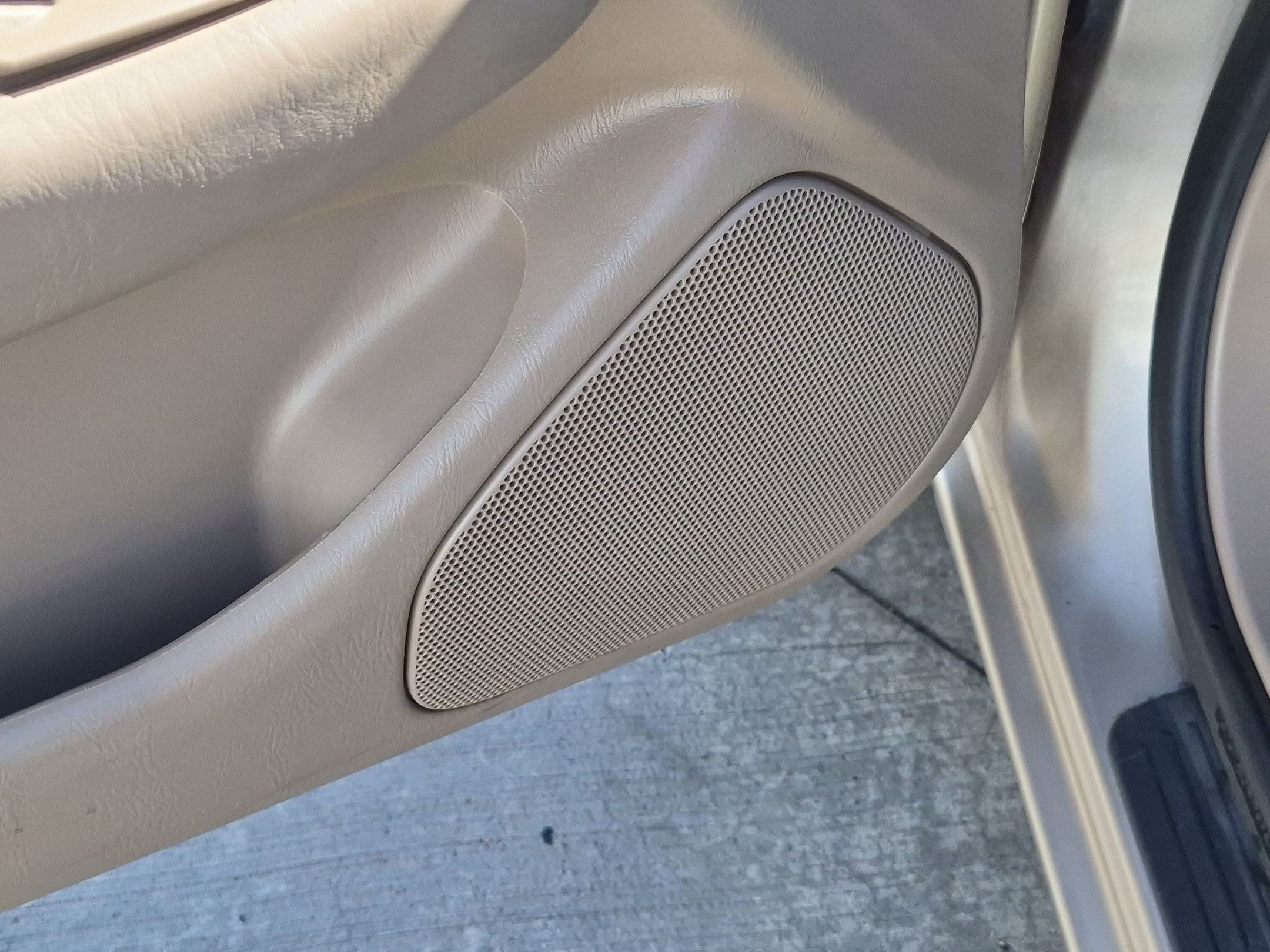 Used 1998 Toyota Camry LE FWD image 15