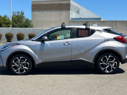 Certified 2020 Toyota C-HR XLE FWD image 9
