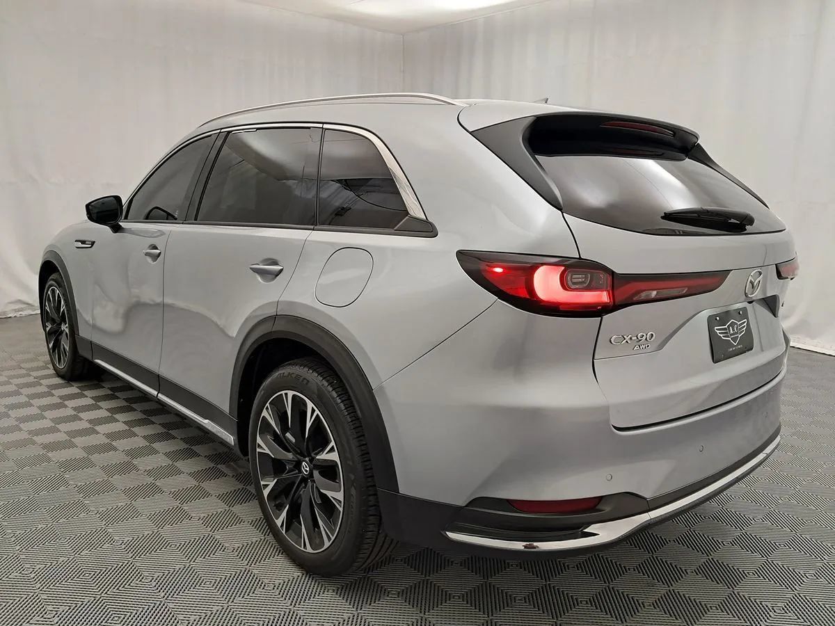 Used 2024 MAZDA CX-90 Plug-In Hybrid w/ Premium Pkg AWD/4WD image 5