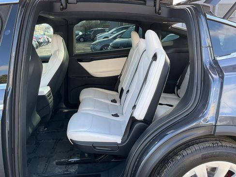 Used 2019 Tesla Model X Performance image 7