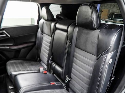 Used 2024 Mitsubishi Outlander SE image 34