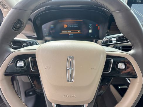 Certified 2023 Lincoln Corsair Reserve w/ Equipment Group 201A image 16