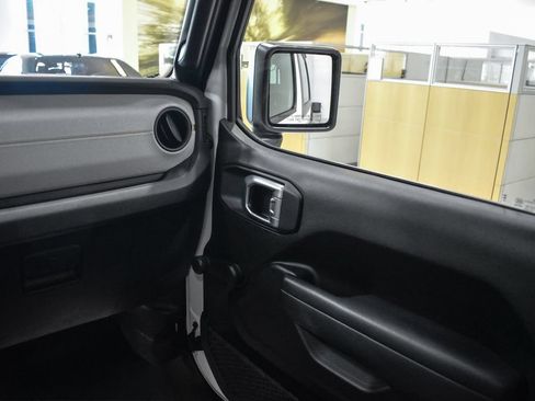 Used 2024 Jeep Wrangler Sport AWD/4WD image 22