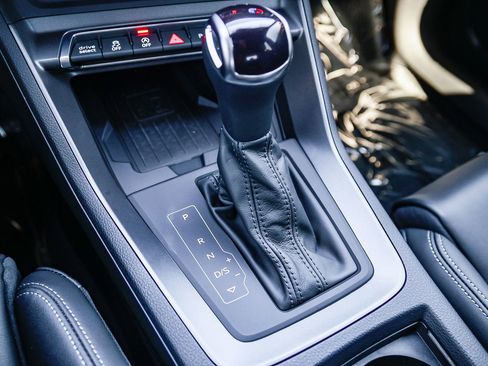 Certified 2024 Audi Q3 2.0T Premium image 23