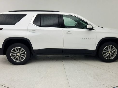 Certified 2023 Chevrolet Traverse LT FWD image 9