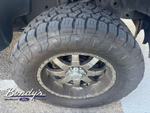 Used 2014 Ford F150 Lariat w/ Equipment Group 502A Luxury AWD/4WD image 4