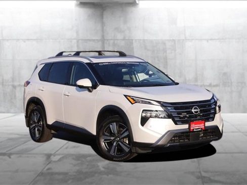 Certified 2024 Nissan Rogue SL w/ SL Premium Package image 2