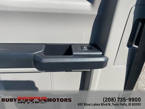 Used 2020 Ford F250 XL w/ Power Equipment Group RWD image 23