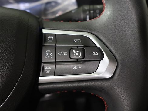 Used 2024 Jeep Compass Trailhawk AWD/4WD image 39