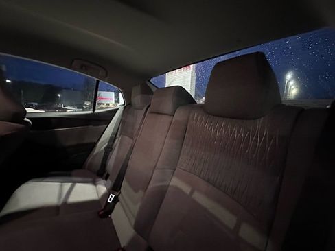 Used 2025 Toyota Camry LE w/ Convenience Package image 10