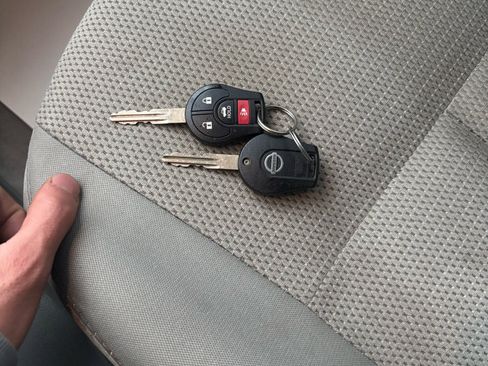 Used 2015 Nissan Versa SV image 10